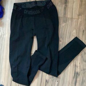 Black gymshark flex leggings small